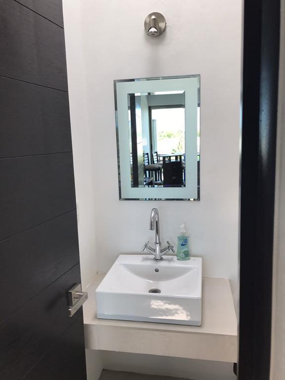 Hostal Urbano - Aeropuerto Alfredo V. Bonfil Ngoại thất bức ảnh