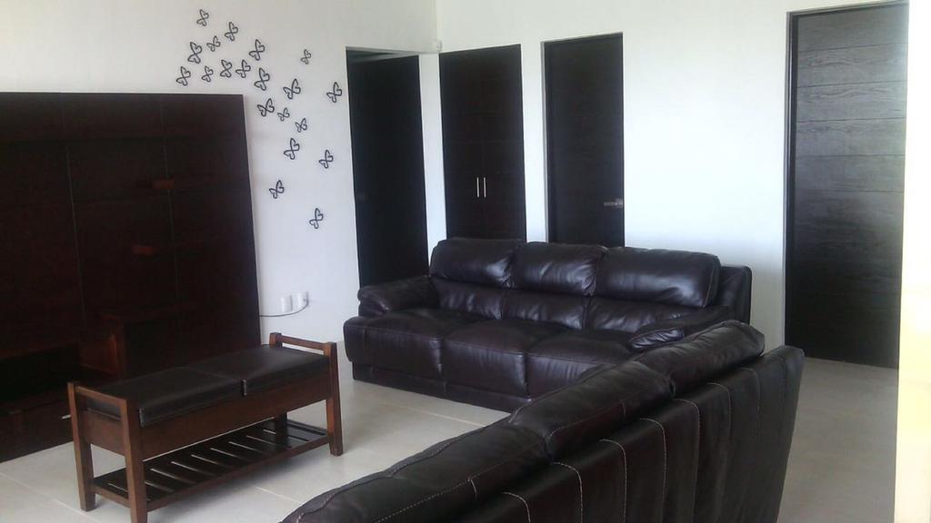 Hostal Urbano - Aeropuerto Alfredo V. Bonfil Ngoại thất bức ảnh