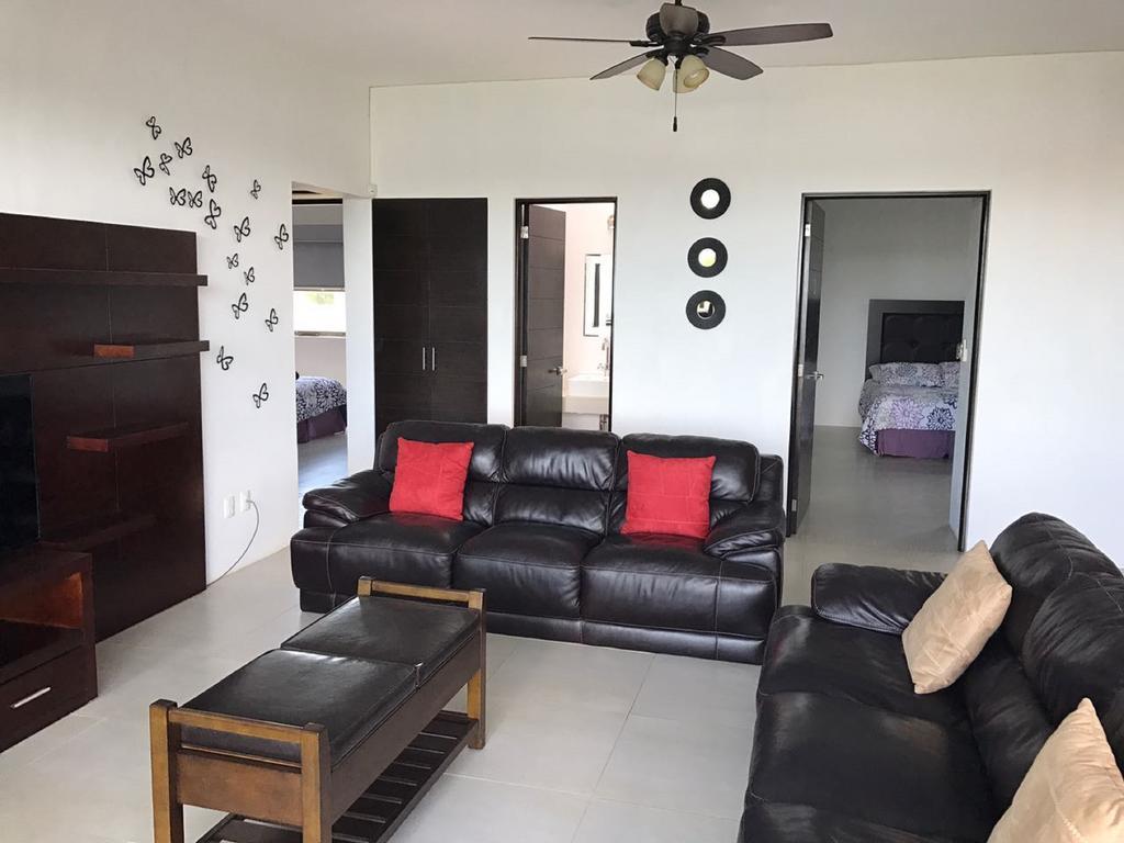 Hostal Urbano - Aeropuerto Alfredo V. Bonfil Ngoại thất bức ảnh
