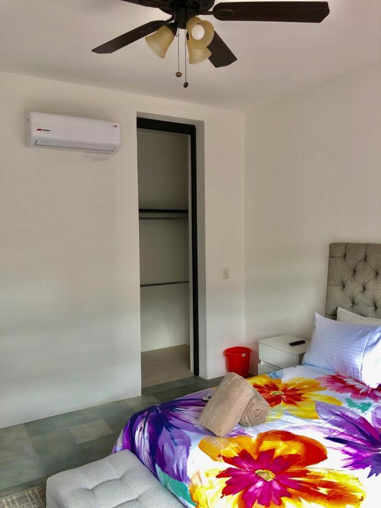 Hostal Urbano - Aeropuerto Alfredo V. Bonfil Ngoại thất bức ảnh