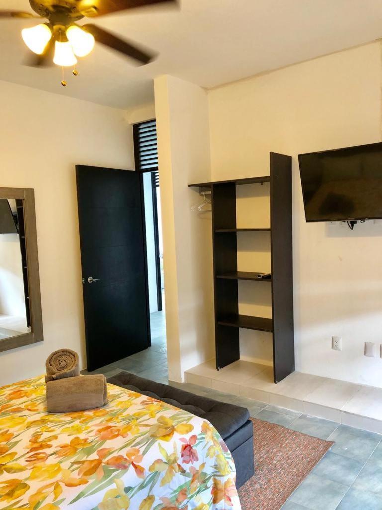 Hostal Urbano - Aeropuerto Alfredo V. Bonfil Ngoại thất bức ảnh